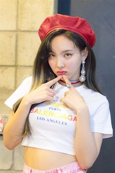 nayeon xxx